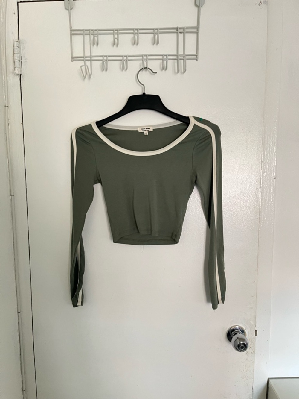 Hearts and Hips olive Green Cropped Long-Sleeve Top with Cream Trim - Women